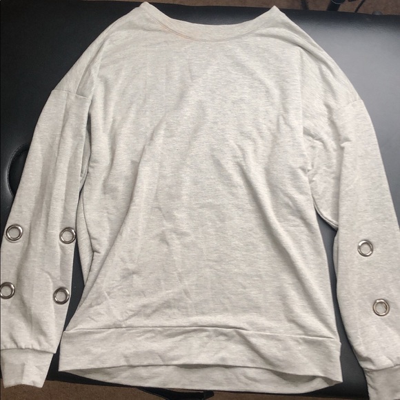 Gray sweater - Picture 1 of 3